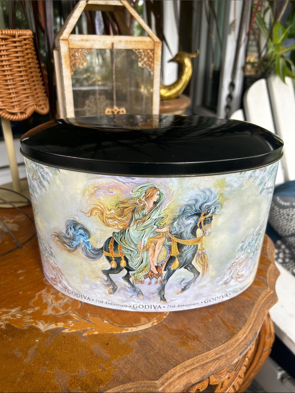 Godiva 75th Anniversary Limited Edition Winter 2001 Collectible Tin